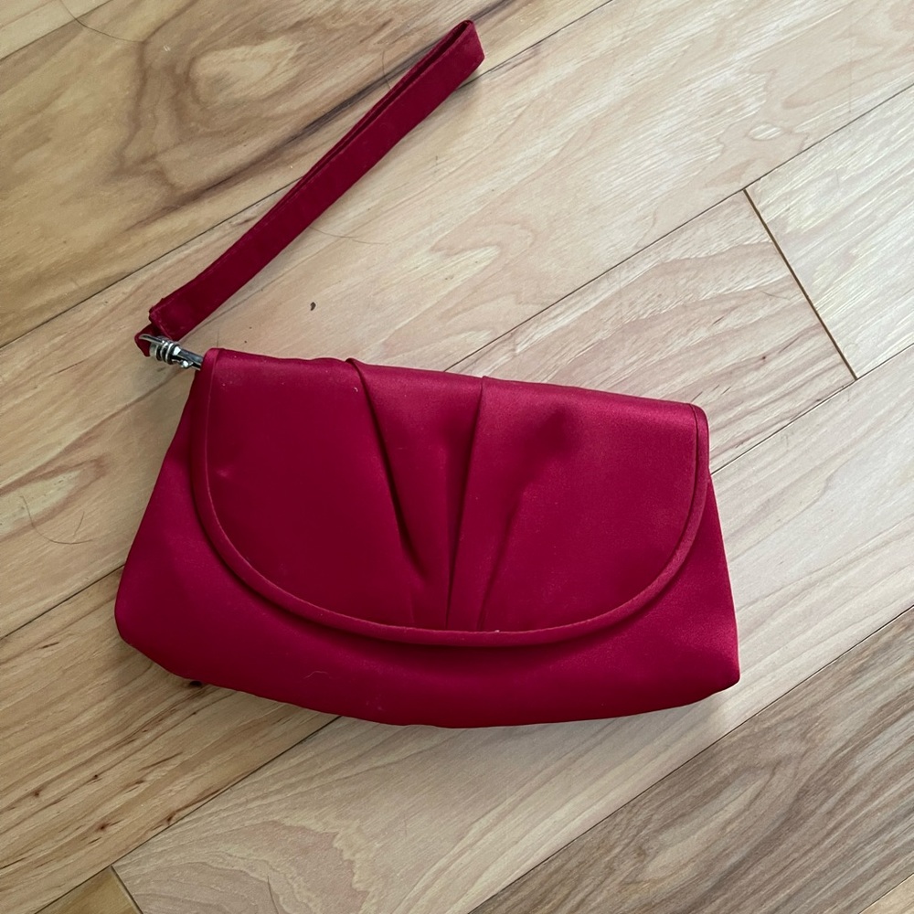 Red Clutch DB.